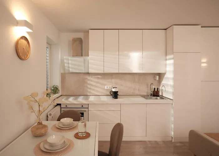 Doboz Apartments